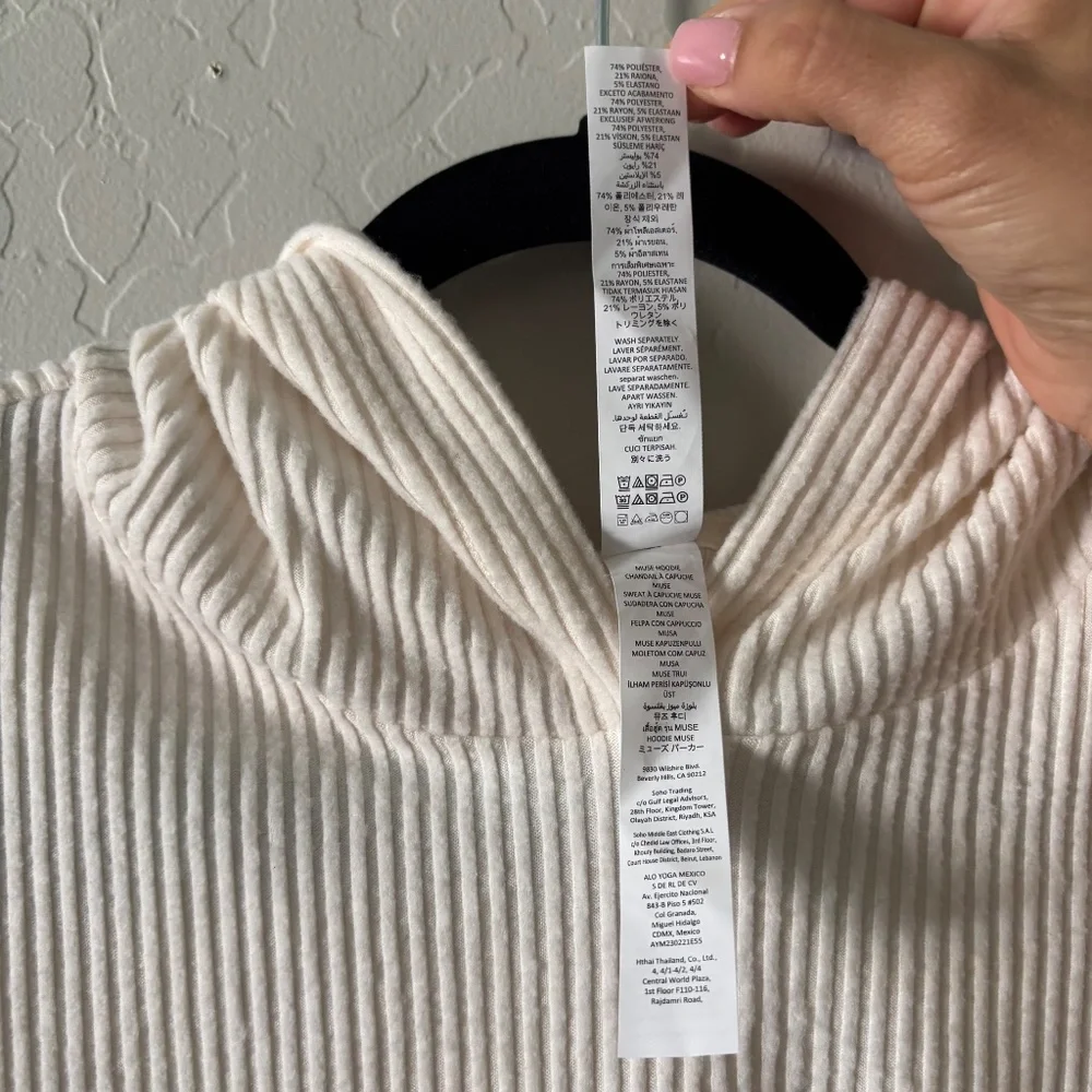 ALO Muse Jogger M and Sweater Hoodie S Creme Ivory Set New with Tags - Picture 6 of 11